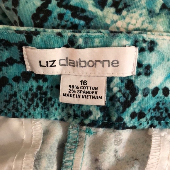 Liz Claiborne teal snake print cropped pants - Picture 14 of 14